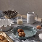 Le Creuset Online Heritage Fluted Pie Dish - Heritage Fluted Pie Dish - Image 8