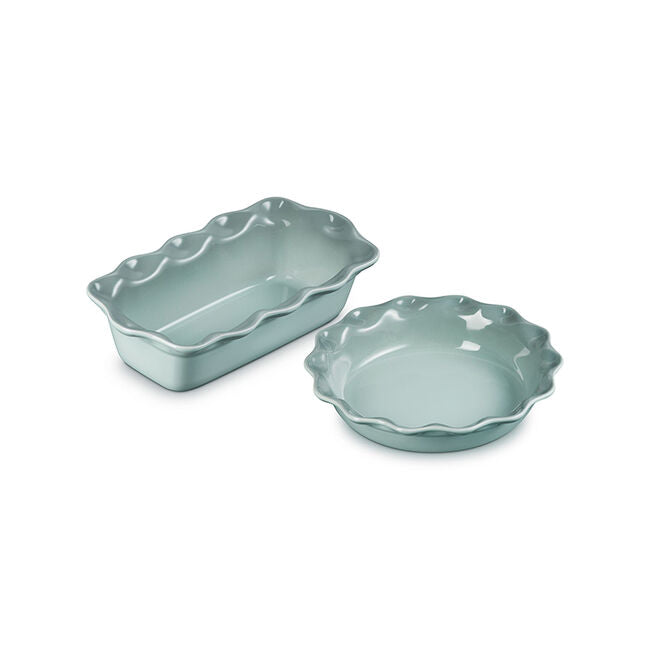 Le Creuset Online Heritage Pie Dish and Fluted Loaf Pan Set - Heritage Pie Dish and Fluted Loaf Pan Set - Image 2