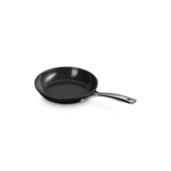 Le Creuset Online Essential Non-stick Ceramic Fry Pan - Essential Non-stick Ceramic Fry Pan - Image 2
