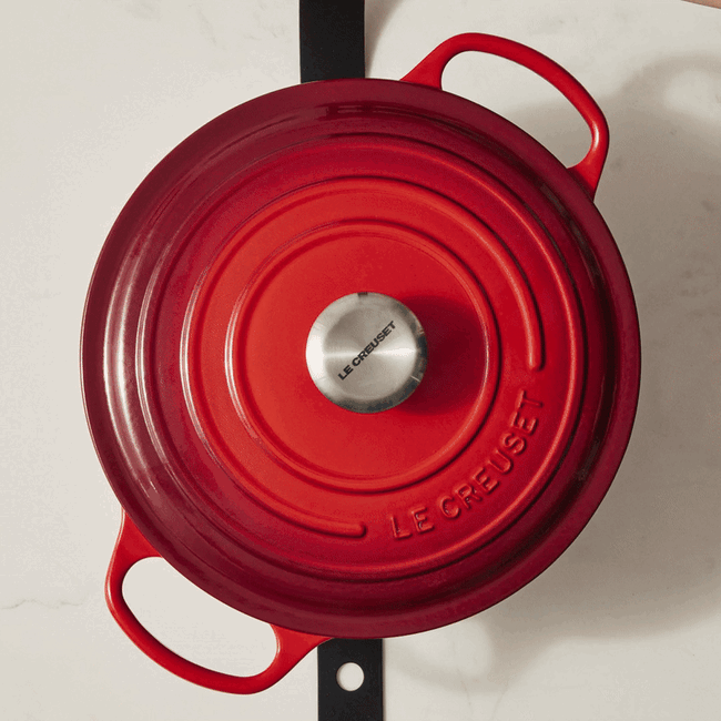 Le Creuset Online Silicone Travel Latch - Silicone Travel Latch - Image 3