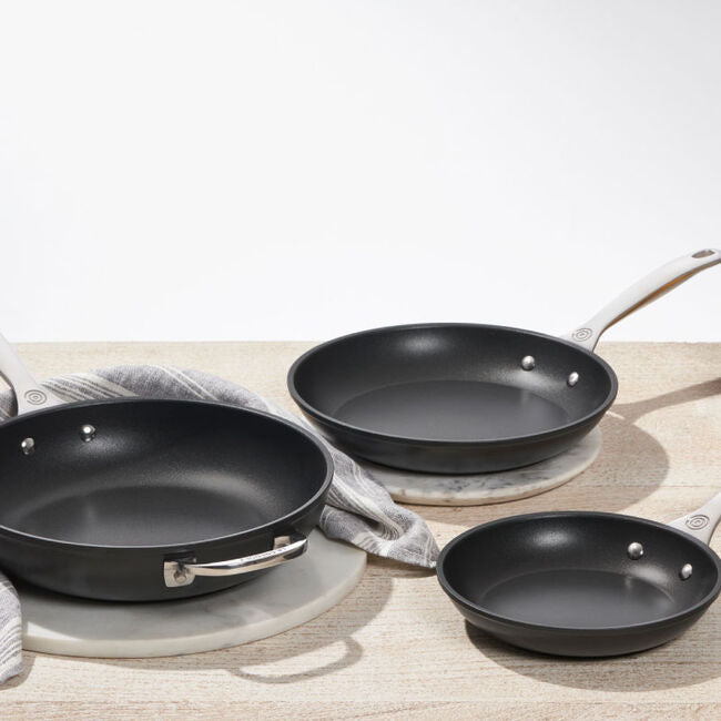 Le Creuset Online Toughened Non-stick PRO 3-Piece Fry Pan Set - Toughened Non-stick PRO 3-Piece Fry Pan Set