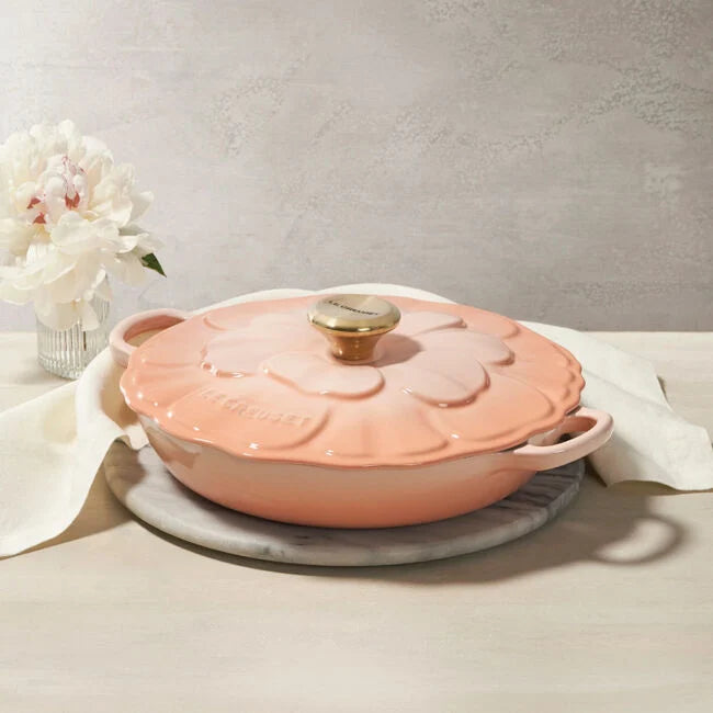 Le Creuset Online Signature Petal Braiser - Signature Petal Braiser - Image 5