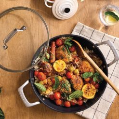 Le Creuset Online Essential Non-stick Ceramic Shallow Braiser with Glass Lid - Essential Non-stick Ceramic Shallow Braiser with Glass Lid