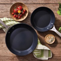 Le Creuset Online Essential Non-stick Ceramic 2-Piece Fry Pan Set - Essential Non-stick Ceramic 2-Piece Fry Pan Set