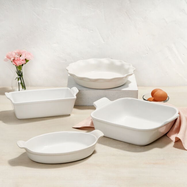 Le Creuset Online Heritage 4-Piece Bakeware Essentials Set - Heritage 4-Piece Bakeware Essentials Set