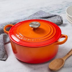 Alternative view of Le Creuset Online Traditional Round Dutch Oven - Traditional Round Dutch Oven
