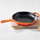 Le Creuset Online Signature Skillet - Signature Skillet - Image 8