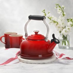 Alternative view of Le Creuset Online Classic Whistling Kettle - Classic Whistling Kettle