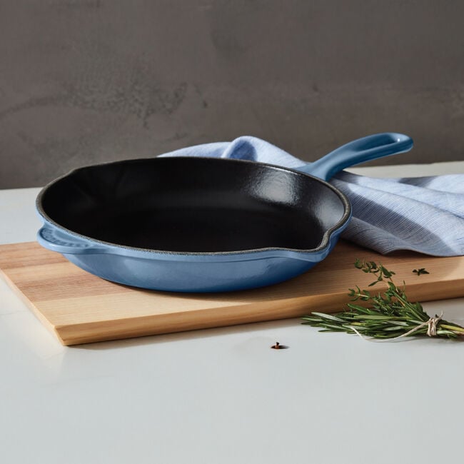 Le Creuset Online Traditional Round Skillet - Traditional Round Skillet
