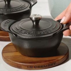 Le Creuset Online Gourmand Collection Petite Magnetic Wooden Trivet, Set of 4 - Gourmand Collection Petite Magnetic Wooden Trivet, Set of 4