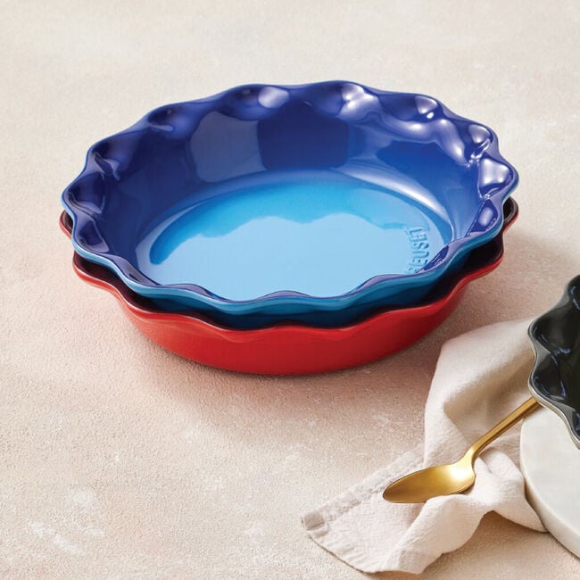 Le Creuset Online Heritage Fluted Pie Dish - Heritage Fluted Pie Dish - Image 16