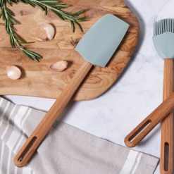 Le Creuset Online Signature Silicone Medium Spatula - Signature Silicone Medium Spatula