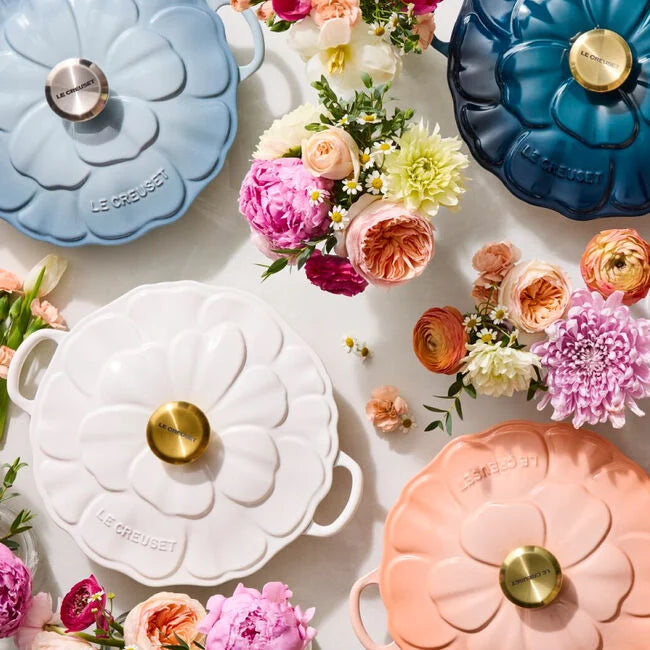 Le Creuset Online Signature Petal Braiser - Signature Petal Braiser - Image 18