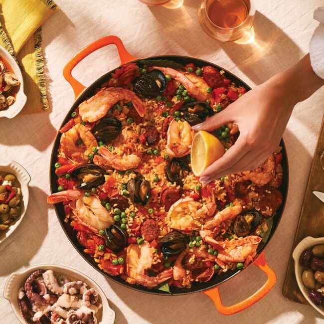 Le Creuset Online Traditional Round Paella Pan - Traditional Round Paella Pan - Image 5