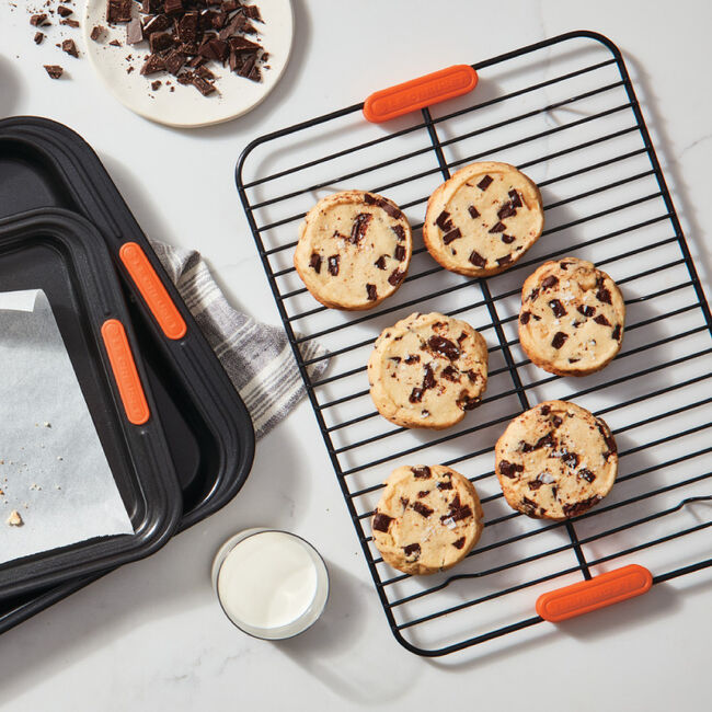 Le Creuset Online Non-stick Metal Bakeware Cooling Rack - Non-stick Metal Bakeware Cooling Rack - Image 11