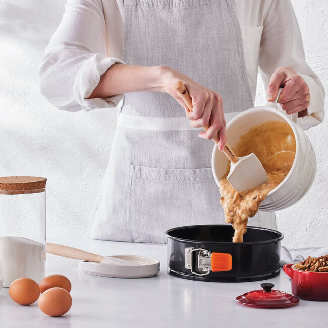 Le Creuset Online Non-stick Metal Bakeware Springform Pan - Non-stick Metal Bakeware Springform Pan