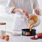 Le Creuset Online Non-stick Metal Bakeware Springform Pan - Non-stick Metal Bakeware Springform Pan - Image 6