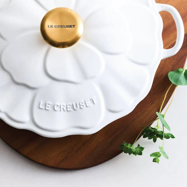Le Creuset Online Signature Petal Braiser - Signature Petal Braiser - Image 22