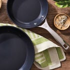 Le Creuset Online Essential Non-stick Ceramic Fry Pan - Essential Non-stick Ceramic Fry Pan - Image 9