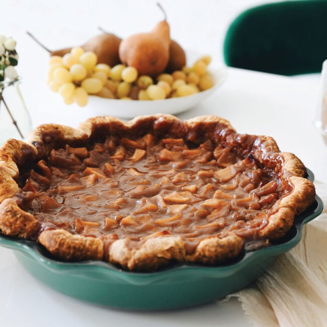 Le Creuset Online Heritage Fluted Pie Dish - Heritage Fluted Pie Dish - Image 19