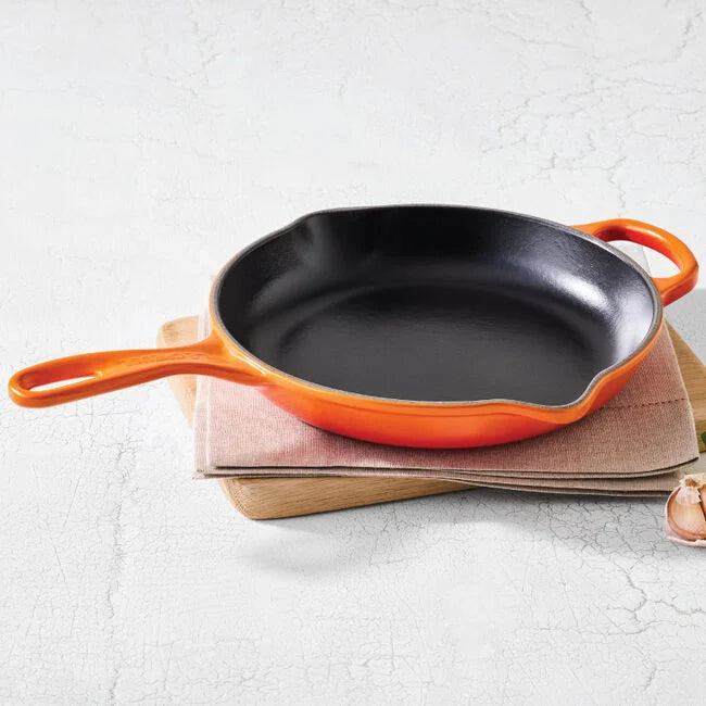 Le Creuset Online Signature Skillet - Signature Skillet - Image 3