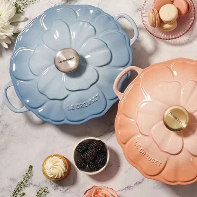 Le Creuset Online Signature Petal Braiser - Signature Petal Braiser - Image 24