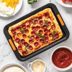 Le Creuset Online Non-stick Metal Bakeware 2-Piece Sheet Pan Set - Non-stick Metal Bakeware 2-Piece Sheet Pan Set