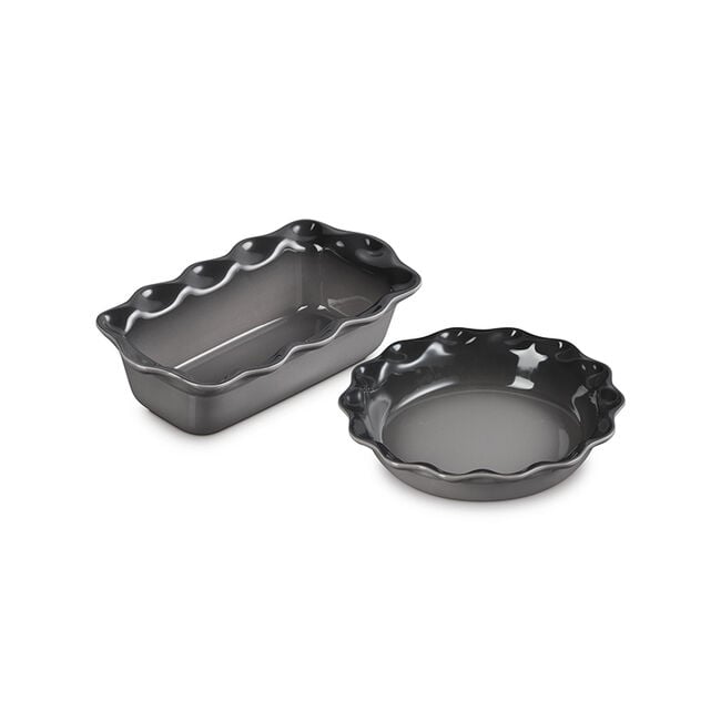 Le Creuset Online Heritage Pie Dish and Fluted Loaf Pan Set - Heritage Pie Dish and Fluted Loaf Pan Set - Image 5