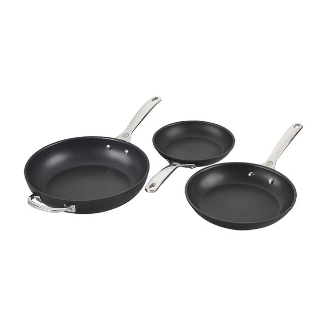 Le Creuset Online Toughened Non-stick PRO 3-Piece Fry Pan Set - Toughened Non-stick PRO 3-Piece Fry Pan Set - Image 2