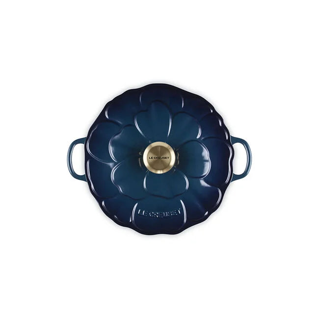 Le Creuset Online Signature Petal Braiser - Signature Petal Braiser - Image 14