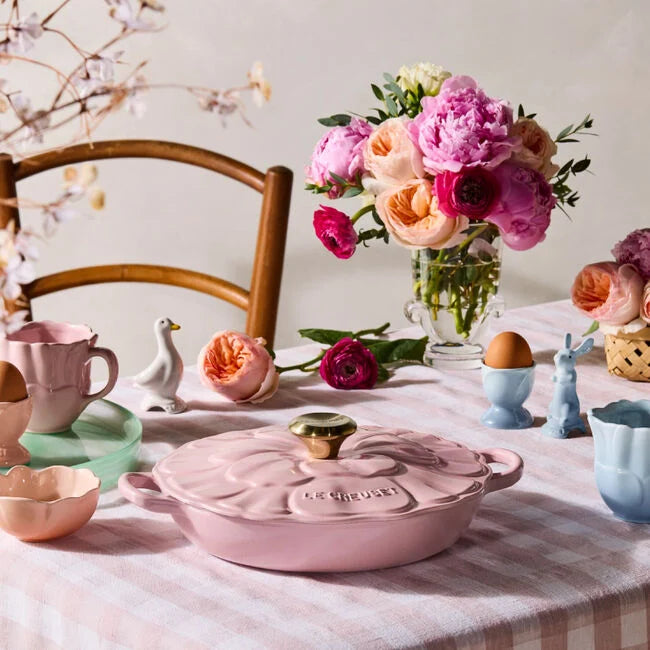 Le Creuset Online Signature Petal Braiser - Signature Petal Braiser - Image 4