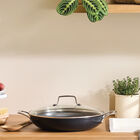 Le Creuset Online Essential Non-stick Ceramic Shallow Braiser with Glass Lid - Essential Non-stick Ceramic Shallow Braiser with Glass Lid - Image 7